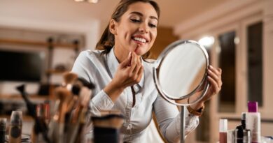 Trucos de maquillaje y peinado para ahorrar itempo en las mañanas