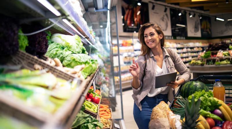 Hasta qué hora está abierta la tienda de alimentos más cercana